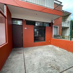 Alquiler Monoambiente En Planta Baja Con Garage En Buceo Pte Oribe Y Propios
