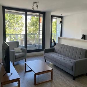 Exclusivo Apartamento De 2 Dormitorios Con Garage, Ubicación Privilegiada Sobre Av. 8 De Octubre, A Pasos De La Universidad Católica.