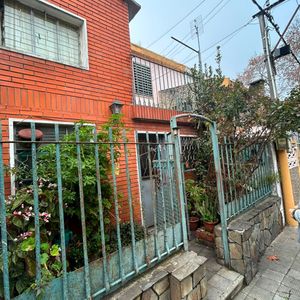 Apartamento Duplex En Venta De 2 Dormitorios Con Patio Y Terraza En Reducto
