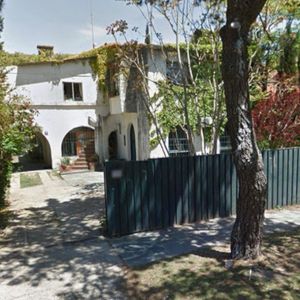 Importante Casa Para Empresa Zona Bancaria Cerca De Arocena