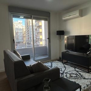 Apartamento 1 Dormitorio, 1 Baño, Con Renta Asegurada En Tres Cruces