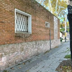 Venta De Casa De 3 Dormitorios Con Garaje Patio Y Parrillero En La Comercial