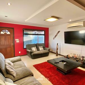 Casa Con Amplio Terreno Y Barbacoa En Solymar – Médanos