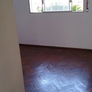 Alquiler En La Union, 2 Dormitorios, Planta Baja Al Frente, Jardin, Gastos Bajos, Seguridad 24hs