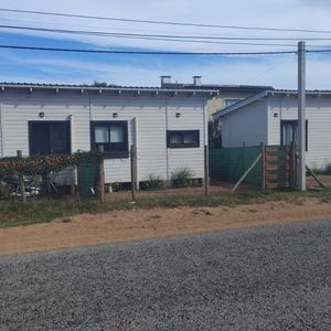 Conjuntos De 3 Cabañas En Balneario Buenos Aires. Alta Renta Anual