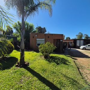 Linda Casa Con Barbacoa Y Apto
