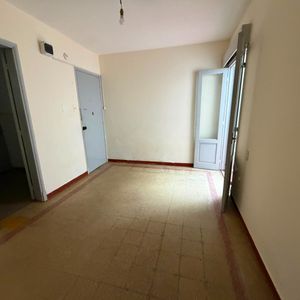Alquiler De Apartamento Planta Baja, 2 Dormitorios. Vilardebó Próximo A Gral. Flores.