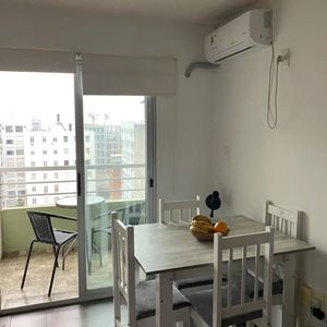 Exquisito Apartamento De 1 Dormitorio, Impecable Y Listo Para Habitar, Estratégicamente Ubicado En La Codiciada Intersección De Charrúa Y Jackson.