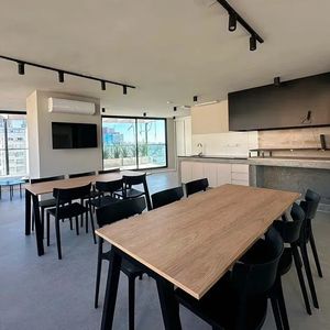 Alquiler De Apartamento A Estrenar De 2 Dormitorios Con Garage – El Gaucho, A Media Cuadra De 18 De Julio