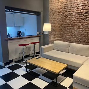 Hermosa Casa, Reciclada, 2 Dormitorios, Azotea Con  Parrillero, A 50 Mts De La Rambla
