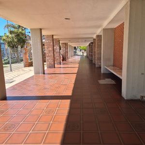 Apartamento A Pasos Del Mar, Piso 8, 3 Dormitorios, Cocina Definida