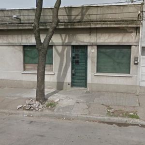 Vendo Casa Ph  Con Patio Y Cochera, Ideal Para Vivienda O Inversores
