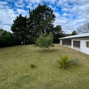 Alquiler Casa Mas Gran Terreno En Zona De Barrios Privados Proximo A Cumbres De Carrasco Ideal Para Emprendiemieto