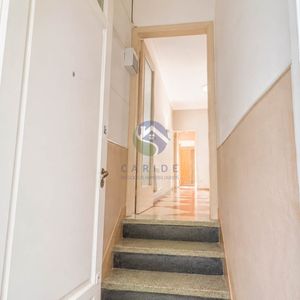 Venta De Casa Ph Totalmente Independiente En Planta Baja Sin Gastos Comunes. Excelente Punto De Pocitos A Tres Cuadras De La Rambla Con Todos Los Servicios. Cuenta Con Dos Dormitorios Con Opcion A Un Tercero Y Patio. Se Encuentra Para Actualizar.