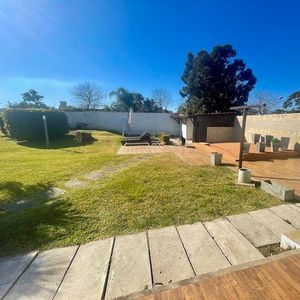 Venta Lomas De Solymar A Metros Del Mar Impecable Para Entrar