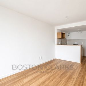 Apartamento De 2 Dormitorios En Alquiler En Tres Cruces