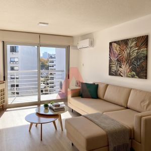 Pocitos Alquiler Apartamento Amueblado De 1 Dormitorio Con Garaje