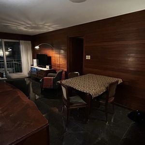 Alquiler En Punta Carretas De 2 Dormitorios Y 2 Baños, Piso 2, Terrazas, Seguridad 24hs
