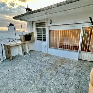 Linda Oportunidad! Próximo A Plaza Italia, Con Patio Amplio Y Garage!! Para Reservar Ahora Y Ocupar Fines De Octubre