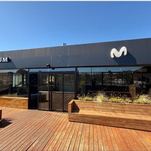 Venta De 2 Locales Comerciales En Muy Buena Zona