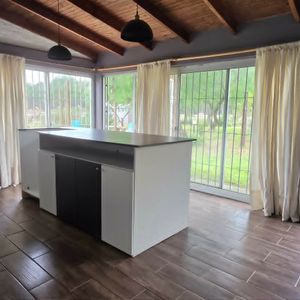 ML Propiedades Ofrece En Venta, Excelente Terreno, Sobre Avenida Giannattasio, Km 31, Acera Norte, Con Barbacoa, 551 M2, 50 M2 Edificados.