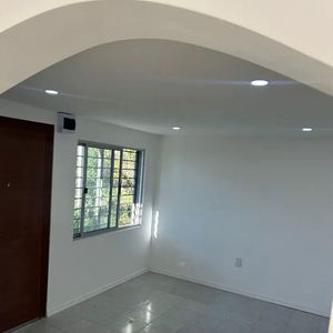 Alquiler En Belvedere, 2 Dormitorios, Planta Baja Interior, Gran Patio Exclusivo, Sin Gastos
