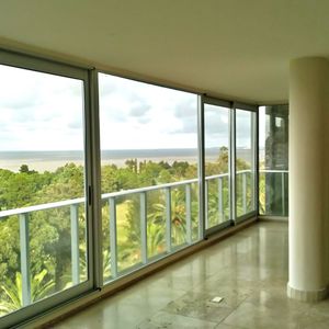 Exclusivo Apartamento De Lujo Con 3 Dormitorios Y Vistas Panorámicas Al Campo De Golf