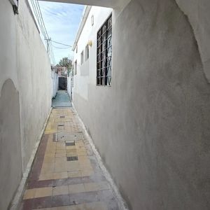 Apartamento Tipo Casa En Alquiler – 2 Dormitorios Con Patio