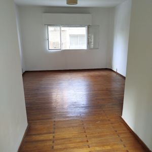 Alquiler Apartamento 1 Dormitorio Al Frente 55 M2 Cocina Definida Cordón Brandzen Y Paullier