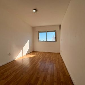 Alquiler Apartamento 1 Dormitorio Con Garaje En Parque Batlle
