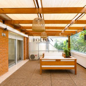 Apartamento Alquiler Punta Carretas 1 Dormitorio Amplio Patio Sobre Avenida Sarmiento Seguridad 24hs