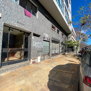 Exclusivo Alquiler: Moderno Apartamento De 1 Dormitorio Con Patio Privado Y Parrillero.
