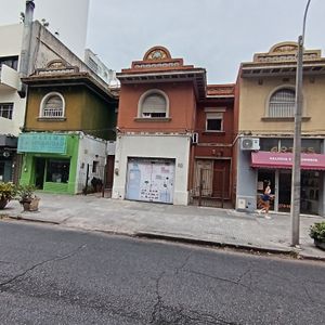 Dos Unidades En El Mismo Padrón. Casa Y Local Comercial. Oportunidad