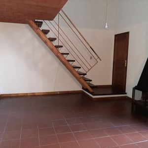 Alquiler En Parque Rodo De 1 Dormitorio, Duplex, Planta Baja Interior, Cochera Incluida, Gastos Comunes Bajos, Patio De Uso Comun
