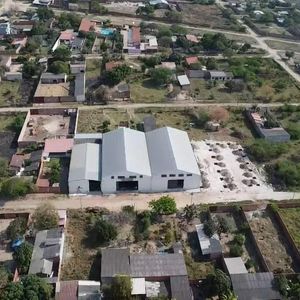 3 Galpones En Anticretico  Zona Nor Este 9no Anillo Av.montecristo