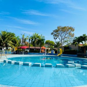 En Alquiler Linda Casa En Condominio Sevilla II