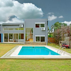 Casa En Punta Con Piscina Climatizada