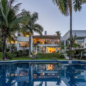 En Venta Lujosa Mansion En Colinas Del Urubó !!!