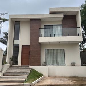 Casa En Venta En El Urubo A 5 Min Del Puente Foianini