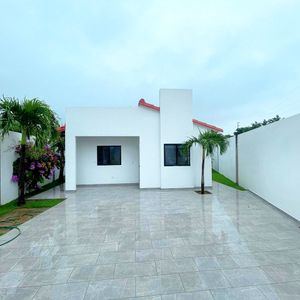 Casa En Anticrético – Valle De Aqualand (valle Sánchez)