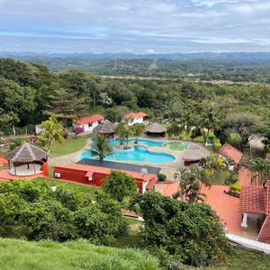 Quinta Exclusiva En Venta - Zona Sur Oeste