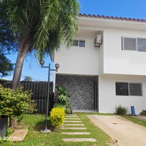 Casa En Anticretico  En Condominio Cerrado. 