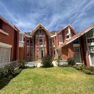 Compra Hermosa Casa En La Florida En Condominio Cerrado