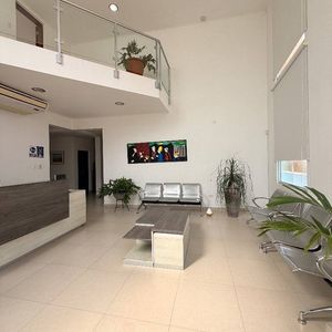 Oficina En Alquiler En Equipetrol Plaza Italia