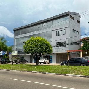 Alquilo Edificio Para Oficinas De Empresa Sobre 2do. Anillo
