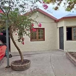 Se Vende Hermosa Casa Con Todas Las Comodidades, 3 Dormitorios, 2 Baños, Sótano.
