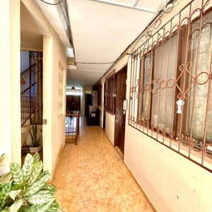 Casa Amplia En Pleno Centro 