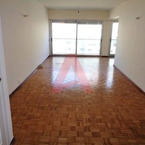 Venta Apartamento Con Vista Al Mar - 2 Dormitorios Y Servicio (con Renta)