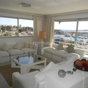 Excelente Apartamento Frente Al Puerto, 4 Dormitorios