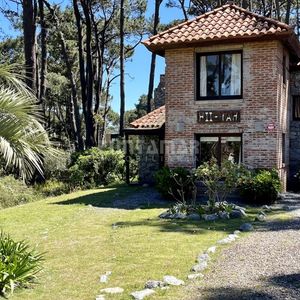 Alquiler Hermosa Casa A Metros De Playa Montoya